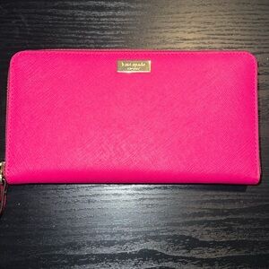 Kate spade Zip around wallet